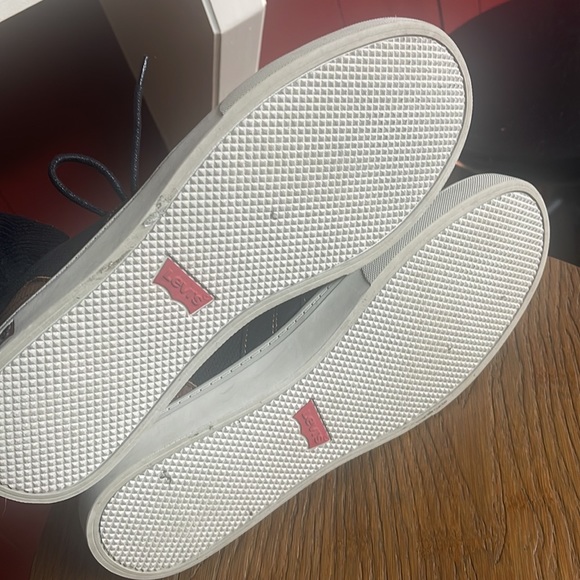 Levi Strauss & Co black and tan shoes. Size 9. Great condition! - Picture 9 of 12